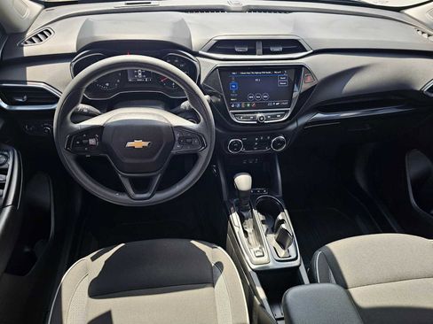 Used 2023 Chevrolet TrailBlazer LT w/ Convenience Package FWD image 18