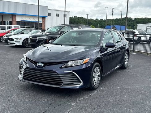 Used 2022 Toyota Camry LE FWD image 2