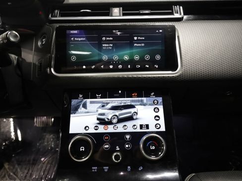 Used 2019 Land Rover Range Rover Velar R-Dynamic SE AWD/4WD image 30