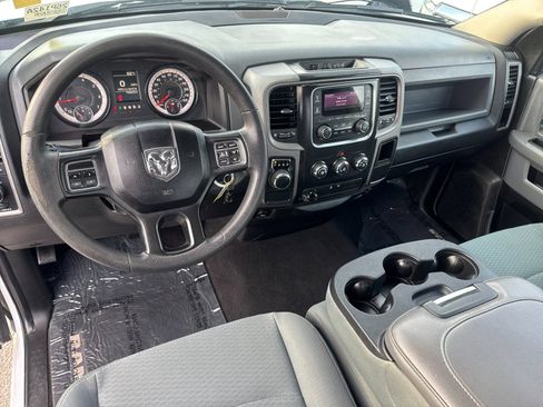 Used 2018 RAM 1500 Express image 12