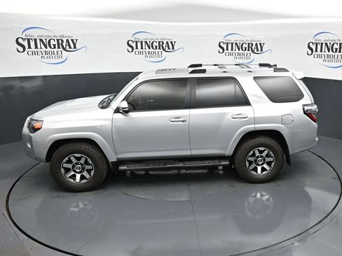 Used 2018 Toyota 4Runner TRD Off-Road Premium AWD/4WD image 21