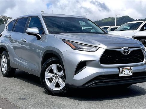 Used 2023 Toyota Highlander L FWD image 21