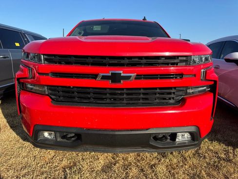 Used 2021 Chevrolet Silverado 1500 RST AWD/4WD image 2