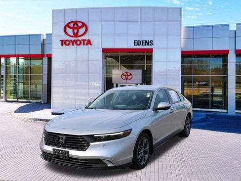 Used 2025 Honda Accord EX-L image 10