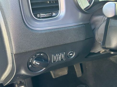 Used 2023 Dodge Charger SXT image 18