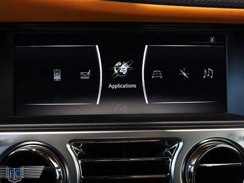 Used 2021 Rolls-Royce Dawn RWD image 29