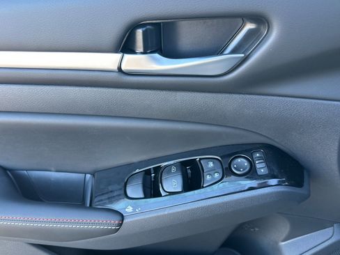 New 2025 Nissan Altima 2.5 SR w/ SR Premium Package image 11