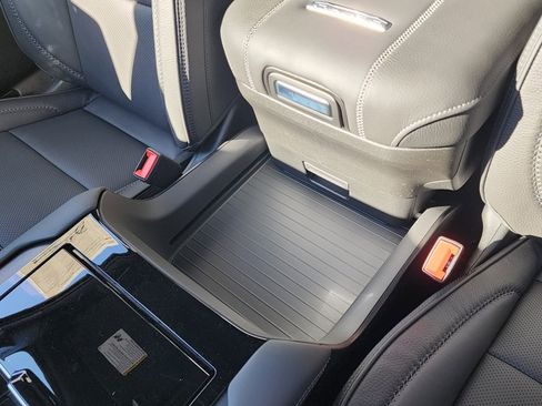 New 2026 GMC Yukon Denali w/ Denali Reserve Package image 39