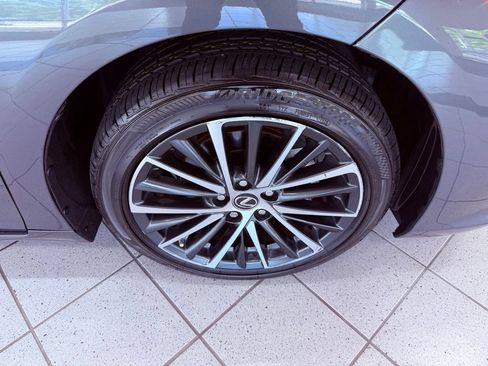 Used 2023 Lexus ES 350 w/ Premium Package FWD image 15