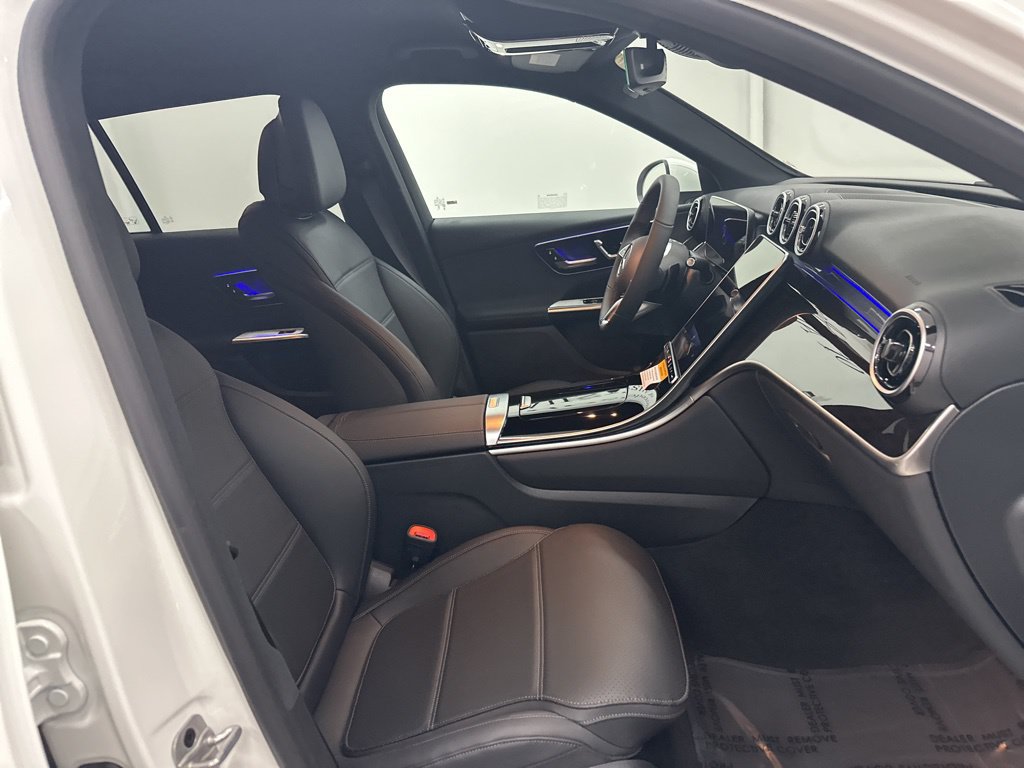 Used 2026 Mercedes-Benz GLC 300 image 25