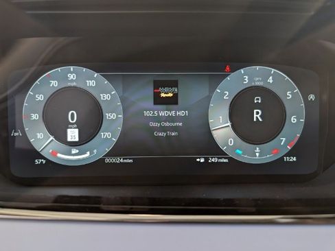 Used 2025 Land Rover Range Rover Evoque Dynamic SE image 17