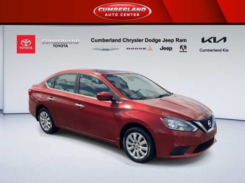 Used 2017 Nissan Sentra SV image 2