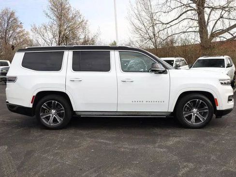 Certified 2023 Jeep Grand Wagoneer 4WD image 3