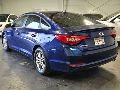 Used 2016 Hyundai Sonata SE image 2