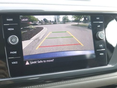 Used 2024 Volkswagen Taos SEL image 26