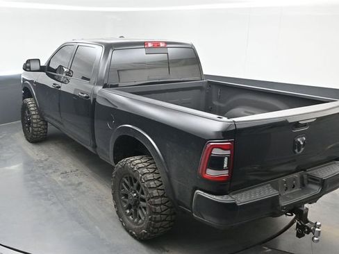 Used 2019 RAM 2500 Laramie w/ Black Appearance Package AWD/4WD image 23