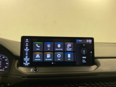 Used 2024 Honda Accord EX-L image 11
