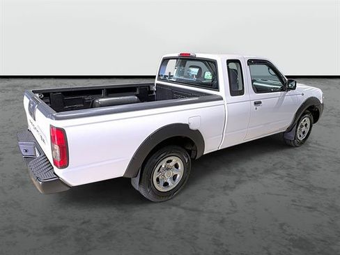 Used 2004 Nissan Frontier XE w/ (BGP) Basic Gear Pkg RWD image 4
