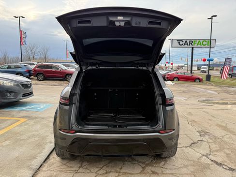 Used 2020 Land Rover Range Rover Evoque SE image 12