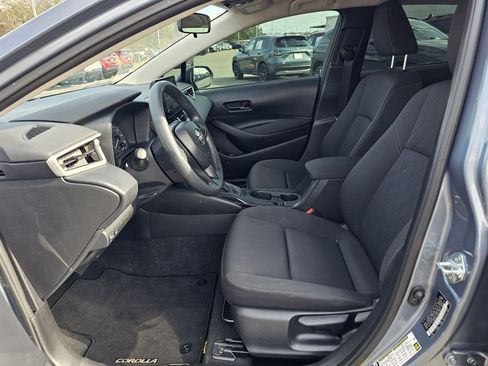 Used 2025 Toyota Corolla LE image 16