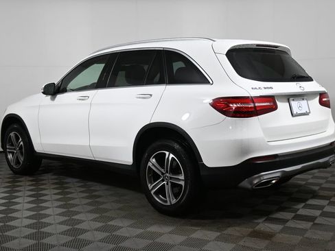 Used 2019 Mercedes-Benz GLC 300 4MATIC image 5