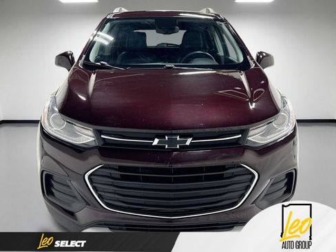 Used 2021 Chevrolet Trax LT AWD/4WD image 2