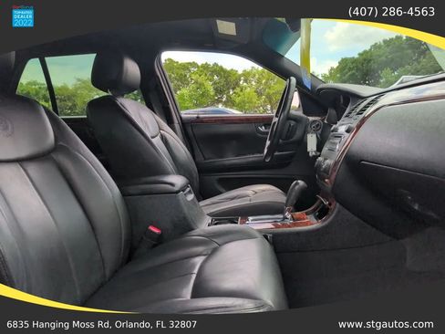 Used 2007 Cadillac DTS w/ Trunk Convenience Package FWD image 24