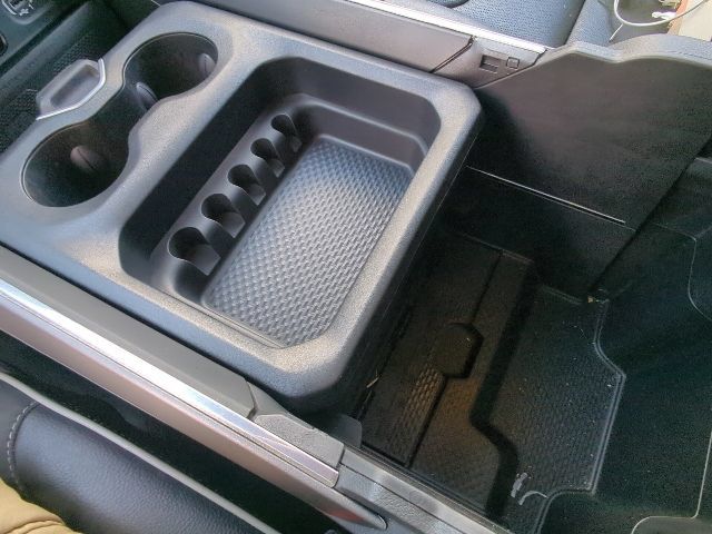 Used 2023 RAM 1500 Laramie AWD/4WD image 19