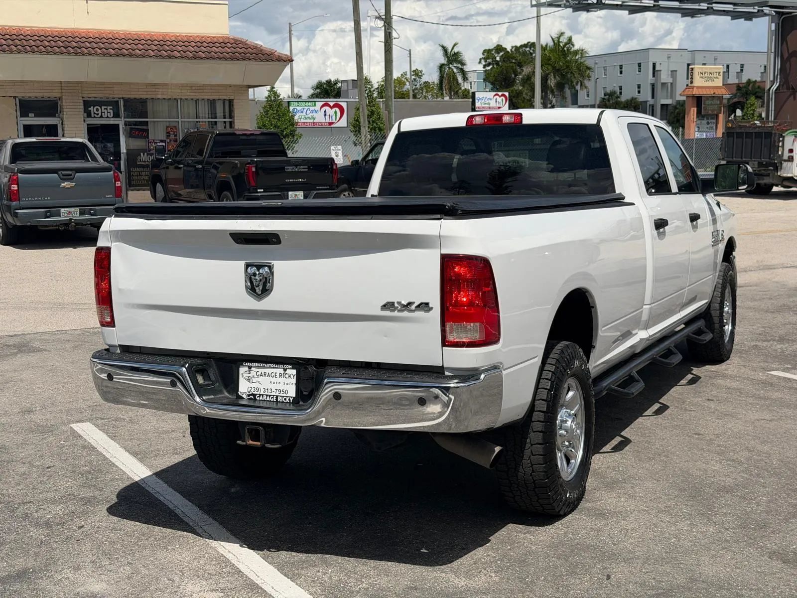 Used 2016 RAM 2500 Tradesman w/ Chrome Appearance Group AWD/4WD image 5