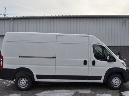 New 2026 RAM ProMaster 2500 w/ Cold Weather Group image 9