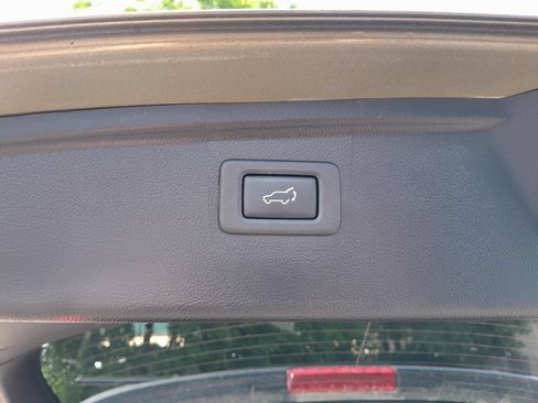 Used 2015 Subaru Outback 3.6R Limited AWD/4WD image 35