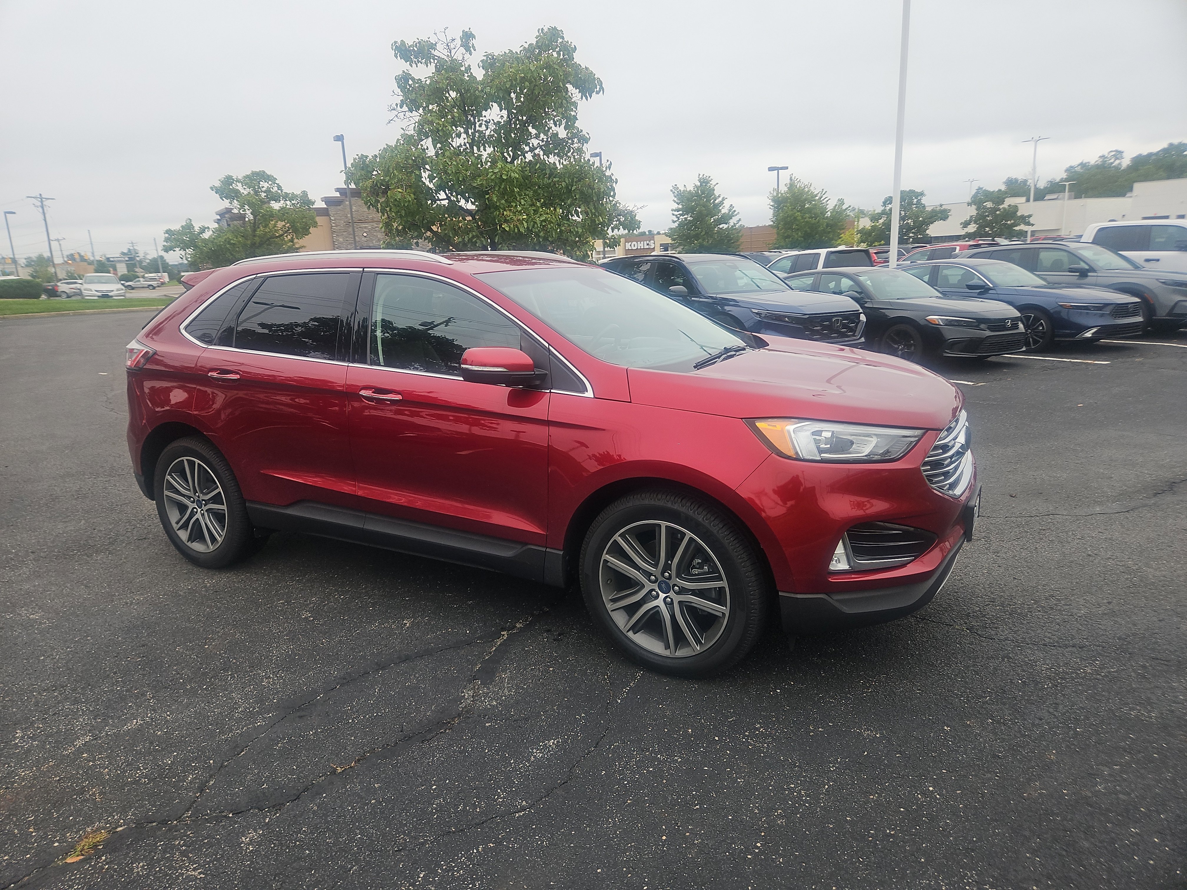 Used 2019 Ford Edge Titanium w/ Cold Weather Package AWD/4WD image 19