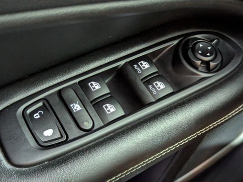 Used 2021 Jeep Compass Latitude FWD image 19