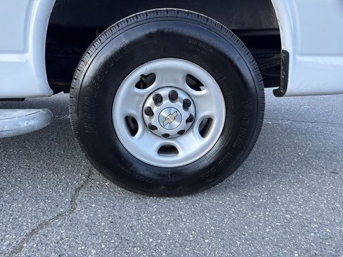 Used 2024 Chevrolet Express 2500 w/ Driver Convenience Package image 22