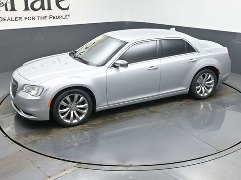 Used 2020 Chrysler 300 Touring L w/ Quick Order Package 2EF image 42