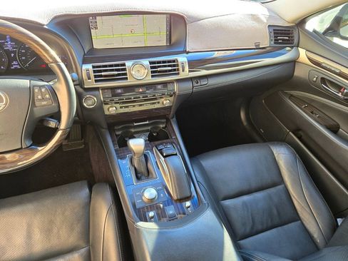 Used 2017 Lexus LS 460 image 17