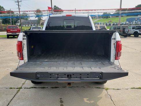 Used 2016 Ford F150 Lariat w/ Equipment Group 502A Luxury AWD/4WD image 9