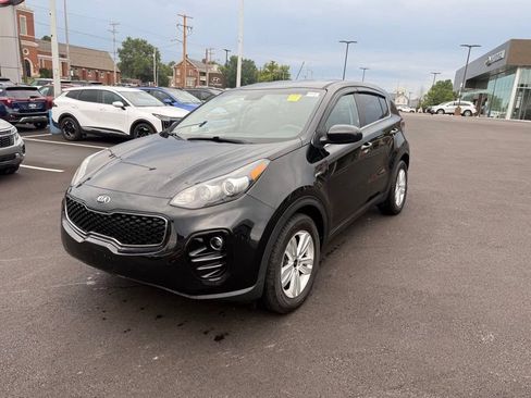 Used 2017 Kia Sportage LX AWD/4WD image 3