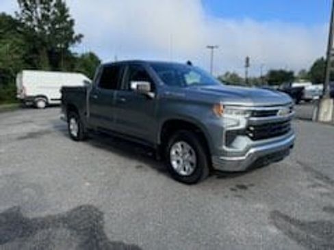 Used 2023 Chevrolet Silverado 1500 LT w/ Protection Package image 11