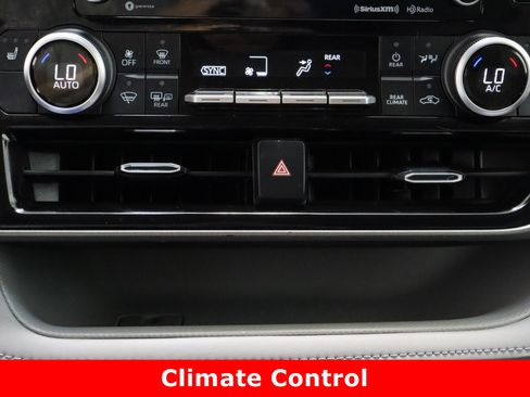 Used 2022 Toyota Highlander XLE image 20