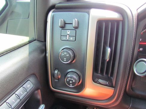 Used 2015 GMC Sierra 2500 Denali w/ Duramax Plus Package AWD/4WD image 25
