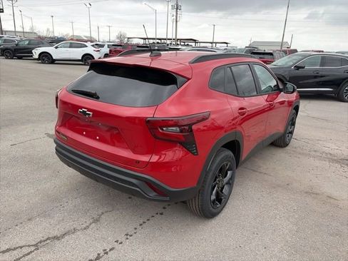 New 2026 Chevrolet Trax LT image 6