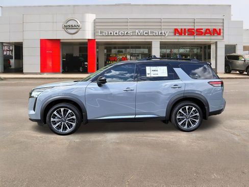 New 2026 Nissan Pathfinder Platinum FWD image 5