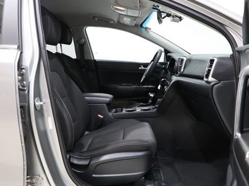 Used 2022 Kia Sportage LX AWD/4WD image 35