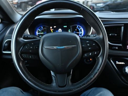 Used 2020 Chrysler Pacifica Limited w/ Quick Oder Package 2EV RED-S image 28