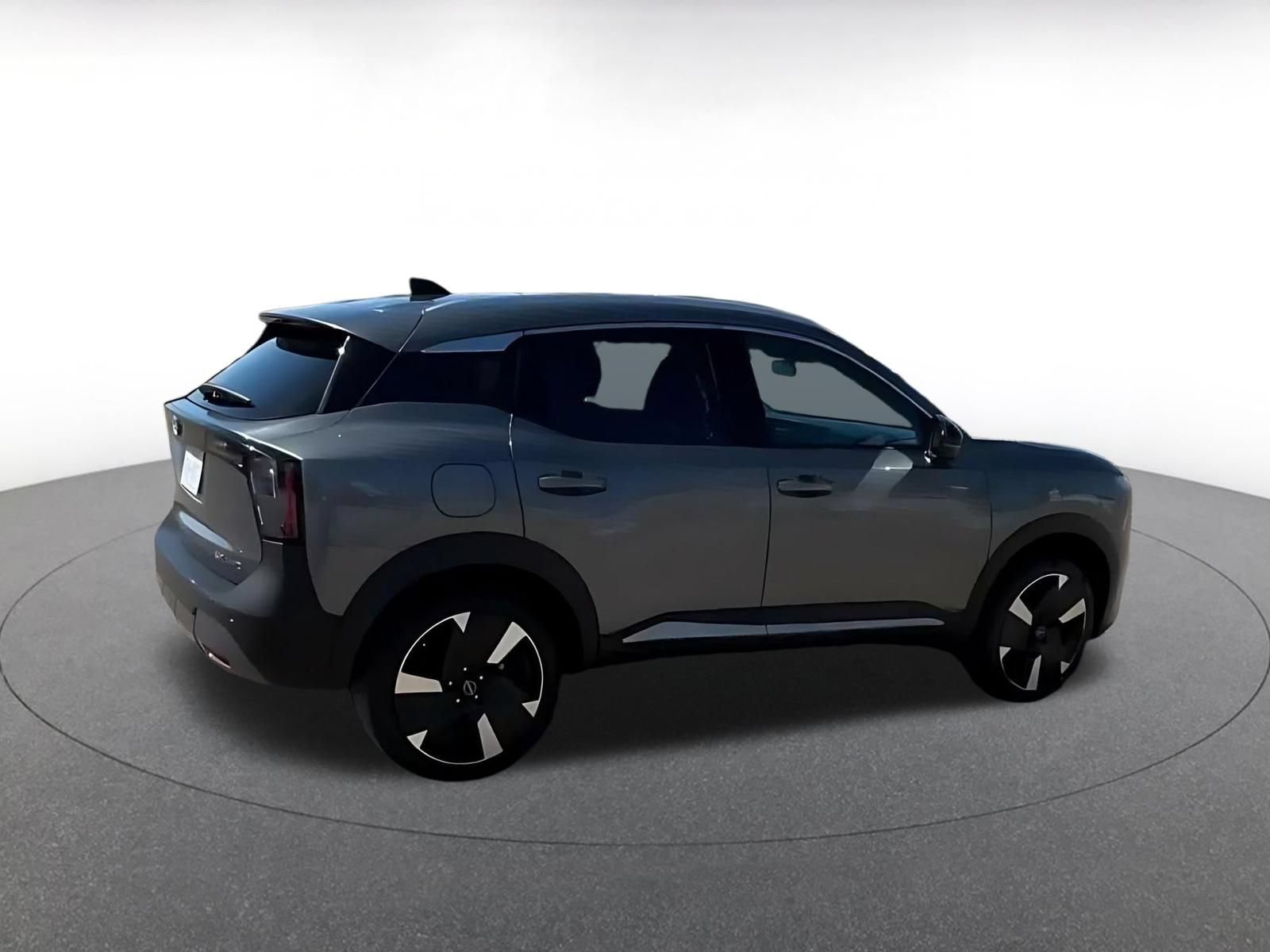Used 2026 Nissan Kicks SR AWD/4WD image 14