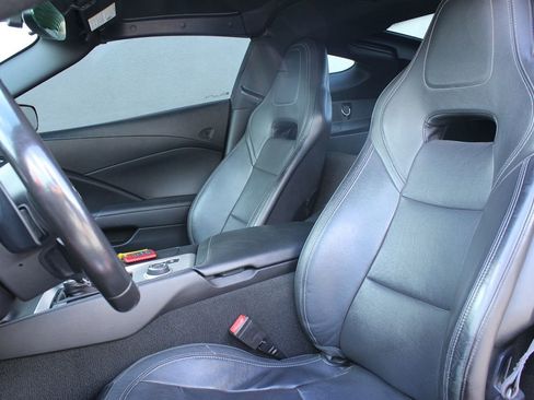 Used 2017 Chevrolet Corvette Grand Sport w/ Grand Sport Heritage Package image 11