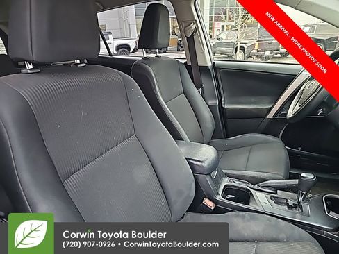 Used 2017 Toyota RAV4 LE image 9