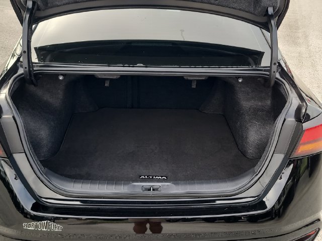 Used 2025 Nissan Altima 2.5 S FWD image 10