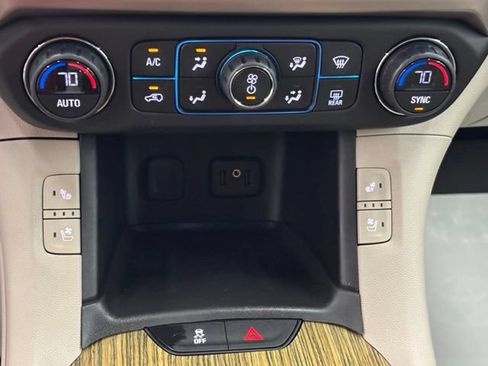 Used 2018 GMC Acadia Denali FWD image 38